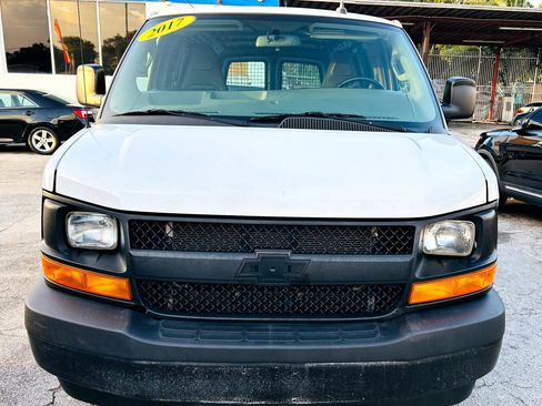 Used 2017 Chevrolet Express 2500 image 8