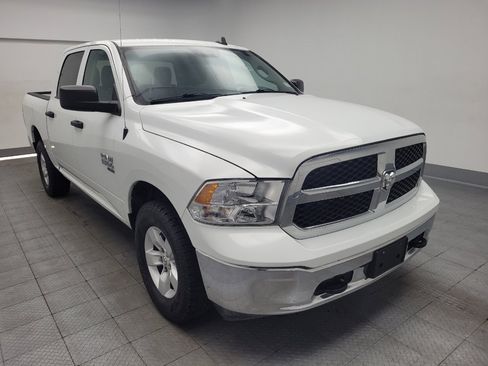 Used 2022 RAM 1500 Classic SLT w/ Electronics Group AWD/4WD image 13