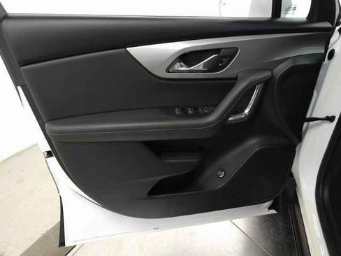 Used 2020 Chevrolet Blazer LT image 15