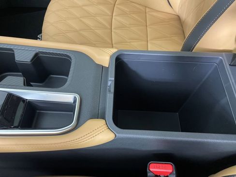 New 2025 Nissan Sentra SV w/ SV Premium Package image 31