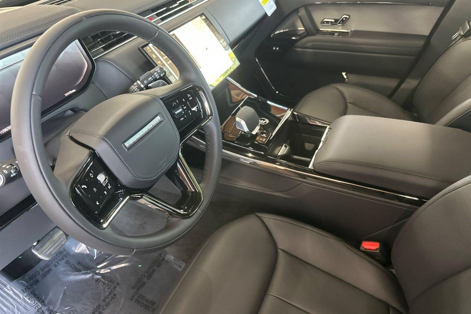 New 2026 Land Rover Range Rover Sport Dynamic SE AWD/4WD image 4