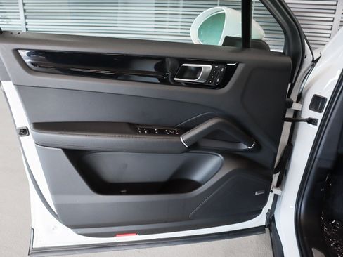 Certified 2023 Porsche Cayenne image 23
