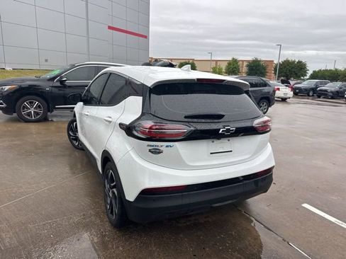 Used 2023 Chevrolet Bolt LT w/ Infotainment Package image 4