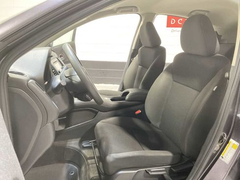 Used 2022 Honda HR-V LX image 11