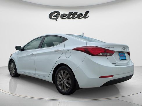Used 2015 Hyundai Elantra SE w/ Option Group 03 FWD image 7