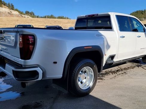Used 2024 GMC Sierra 3500 Denali Ultimate image 7