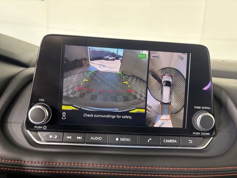 Used 2025 Nissan Rogue SV image 15