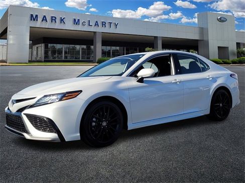 Used 2024 Toyota Camry XSE image 7