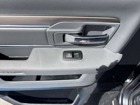 Used 2017 RAM 1500 Big Horn AWD/4WD image 30