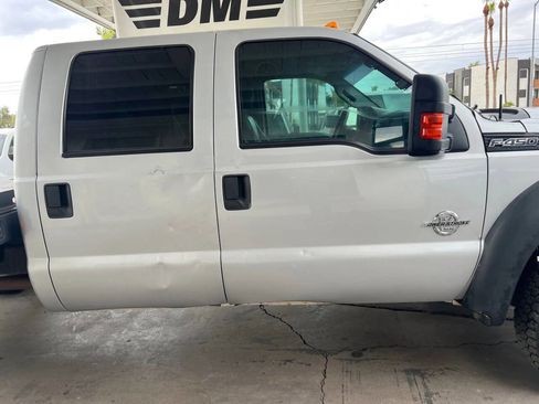 Used 2014 Ford F450 XL w/ Power Equipment Group image 2