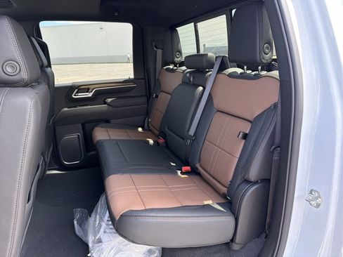 New 2026 Chevrolet Silverado 3500 High Country w/ High Country Premium Package AWD/4WD image 24