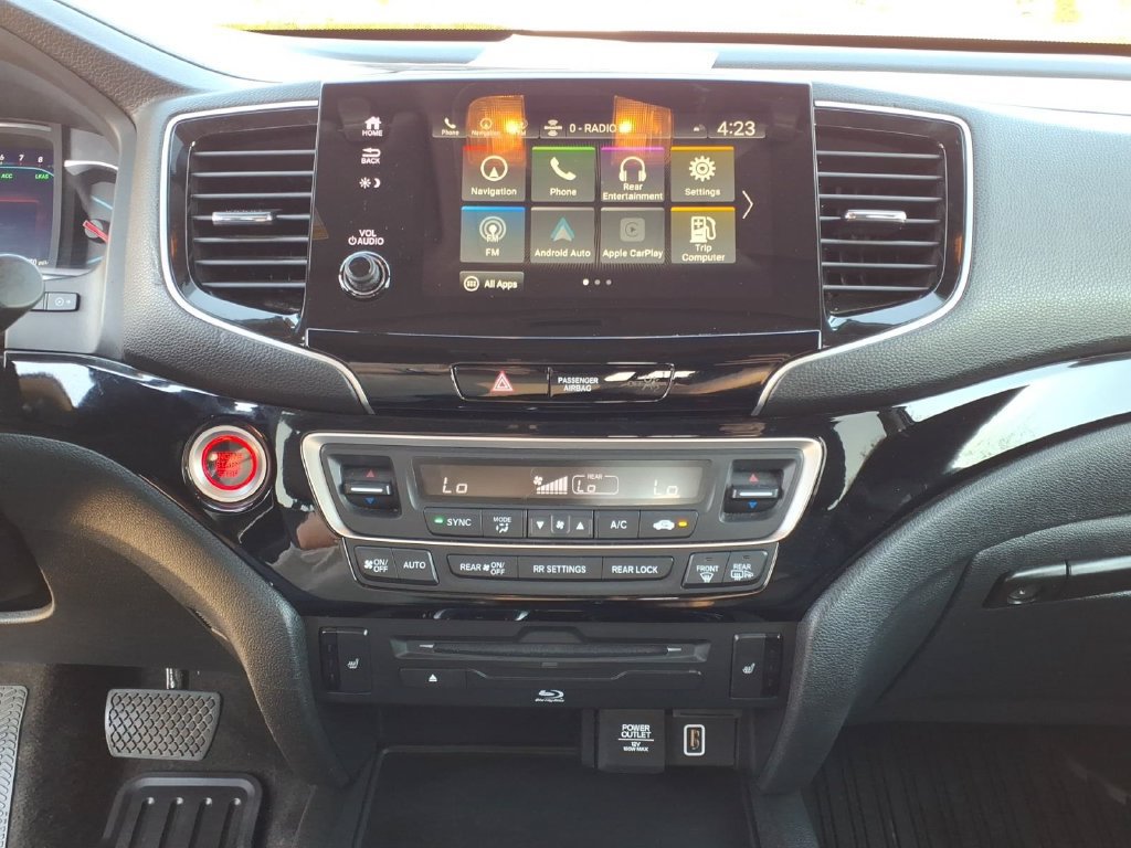 Used 2022 Honda Pilot Touring image 11