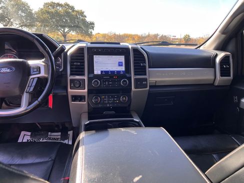 Used 2021 Ford F350 Lariat w/ Chrome Package image 26