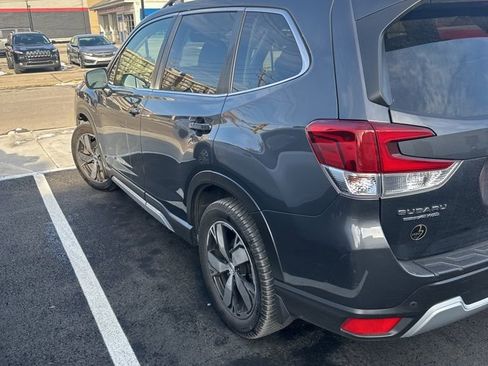 Used 2020 Subaru Forester Touring image 2