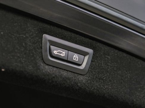 Used 2022 BMW M850i xDrive Coupe w/ Driving Assistance Package image 65