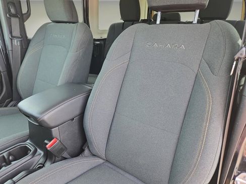 Used 2024 Jeep Wrangler Sahara image 16