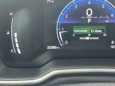 Used 2025 Toyota Corolla Cross XLE AWD/4WD image 18