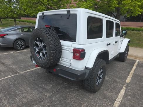 Used 2022 Jeep Wrangler Unlimited Rubicon w/ LED Lighting Group AWD/4WD image 7