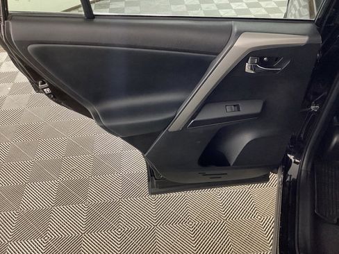 Used 2018 Toyota RAV4 XLE image 13