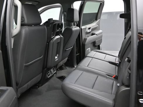 Used 2025 GMC Sierra 1500 SLT AWD/4WD image 16