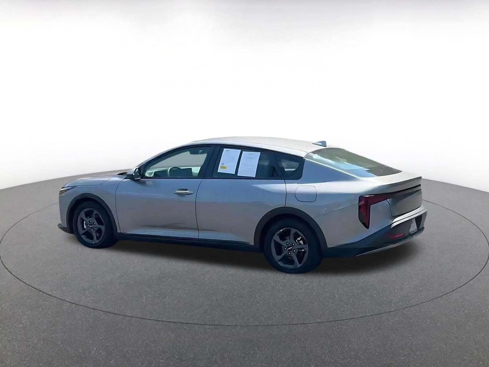 Used 2025 Kia K4 FWD image 8