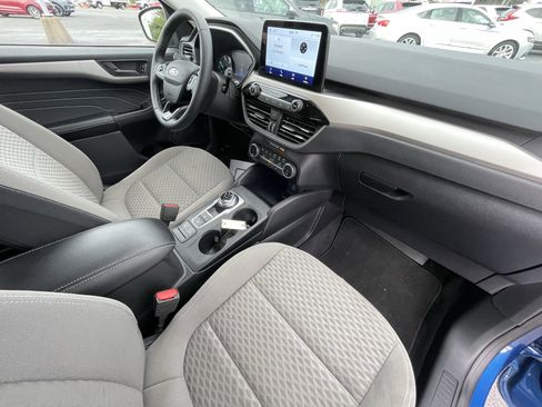 Used 2022 Ford Escape SE w/ Cold Weather Package image 33