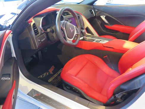 Used 2019 Chevrolet Corvette Stingray Convertible w/ 2LT Preferred Equipment Group image 8