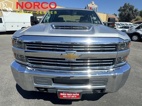 Used 2018 Chevrolet Silverado 2500 LT image 3