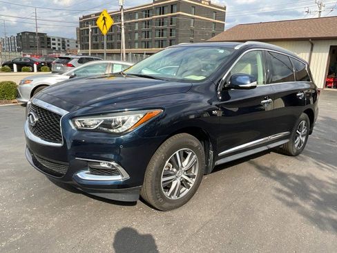 Used 2020 INFINITI QX60 Luxe w/ Essential Package image 3