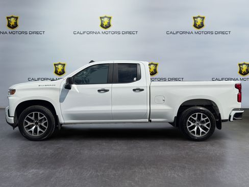 Used 2020 Chevrolet Silverado 1500 Custom w/ Custom Value Package RWD image 2