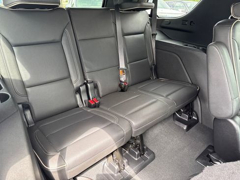 Used 2023 GMC Yukon SLT image 13