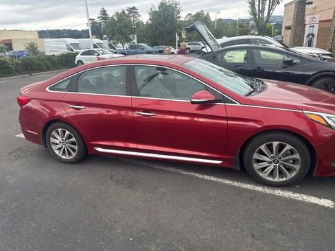Used 2016 Hyundai Sonata Sport w/ Option Group 1V FWD image 24