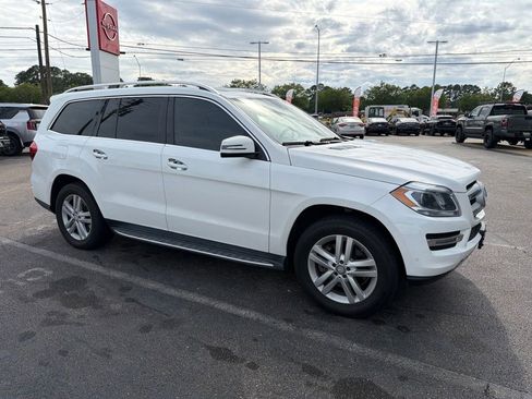 Used 2015 Mercedes-Benz GL 450 4MATIC image 4