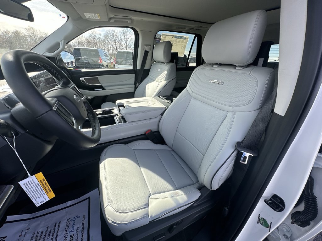 New 2026 Ford Expedition Platinum w/ Platinum Ultimate Package AWD/4WD image 17