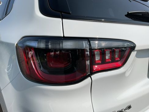 New 2025 Jeep Compass Limited w/ Sun & Sound Group image 33