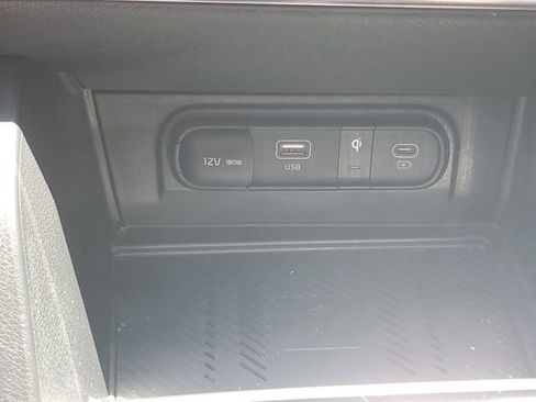 Certified 2025 Kia Sportage EX image 31