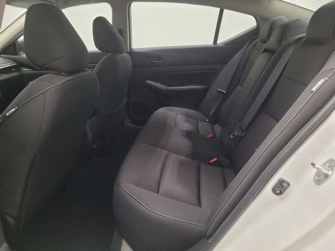 Used 2025 Nissan Altima 2.5 SV FWD image 18