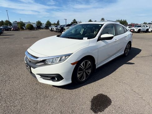 Used 2016 Honda Civic EX-T image 2