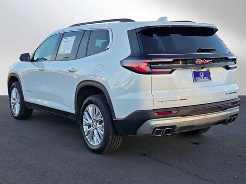 Used 2024 GMC Acadia Elevation image 5