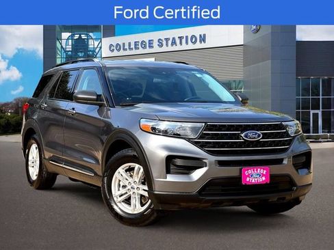 Certified 2021 Ford Explorer XLT image 1