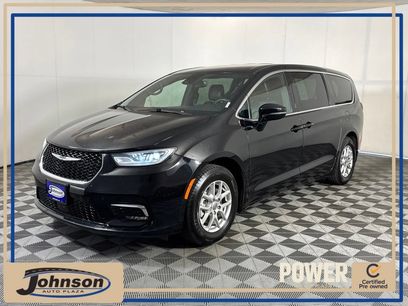 Certified 2025 Chrysler Pacifica Select