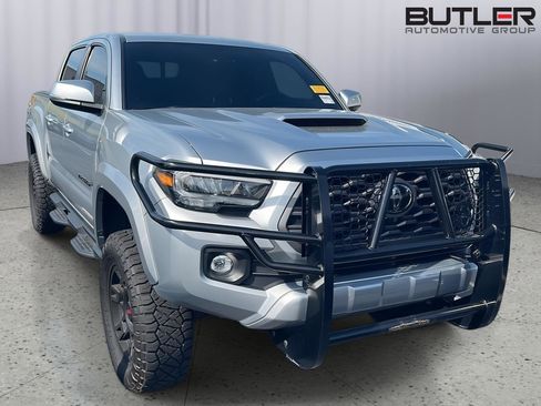 Used 2022 Toyota Tacoma TRD Sport image 5