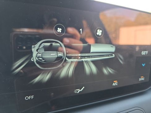 Certified 2025 Kia K4 EX image 17