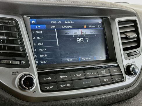 Used 2017 Hyundai Tucson SE Plus FWD image 21