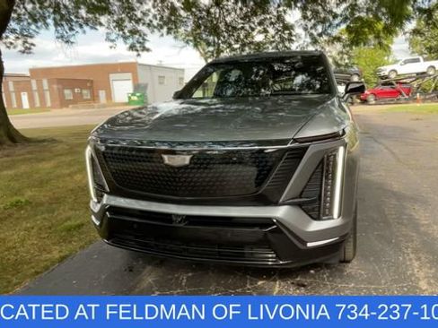 Used 2026 Cadillac Vistiq Sport w/ LPO, Floor Liner Package AWD/4WD image 3