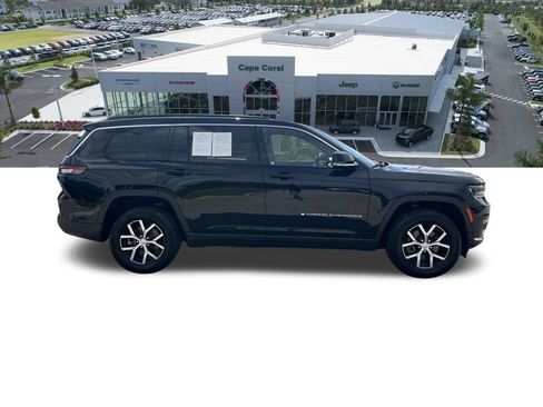 Used 2024 Jeep Grand Cherokee L Limited RWD image 4