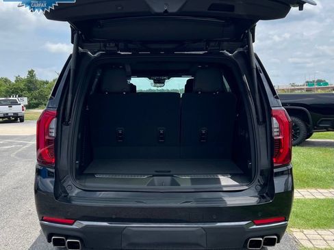 Used 2026 GMC Yukon Denali Ultimate AWD/4WD image 27