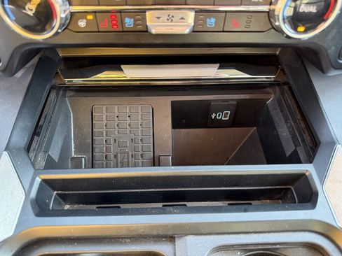 Used 2024 Ford F250 Lariat image 24