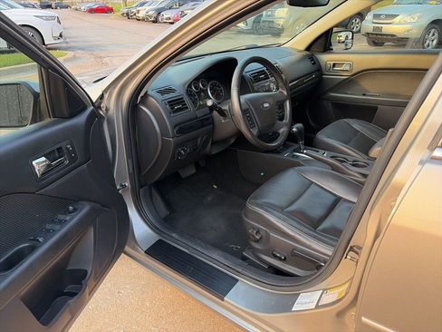 Used 2009 Ford Fusion SEL image 11