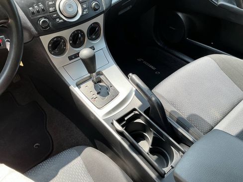 Used 2010 MAZDA MAZDA3 i Touring FWD image 22